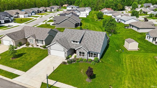 203 Orchard Place Parkway, Kendallville, IN 46755