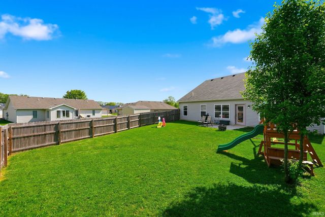 203 Orchard Place Parkway, Kendallville, IN 46755