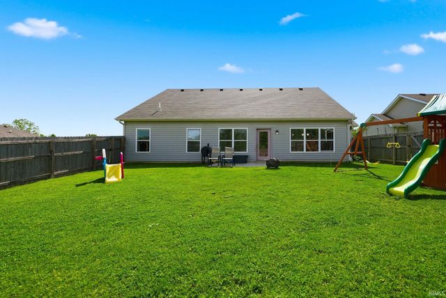 203 Orchard Place Parkway, Kendallville, IN 46755