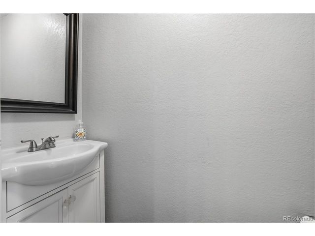 10720 Foxwood Ct, Parker, CO 80138