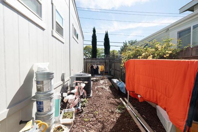 1225 Vienna Drive, Sunnyvale, CA 94089