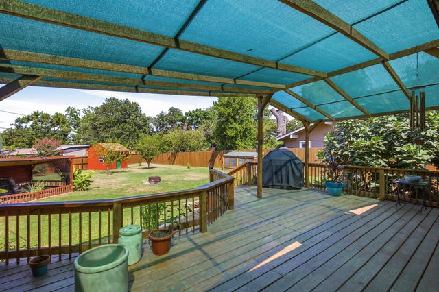 612 Oakwood Drive, Euless, TX 76040