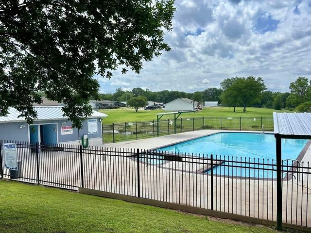 395 Holiday Village Drive, Quitman, TX 75783