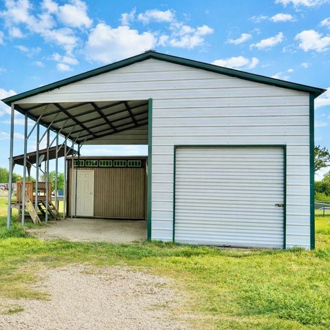 395 Holiday Village Drive, Quitman, TX 75783