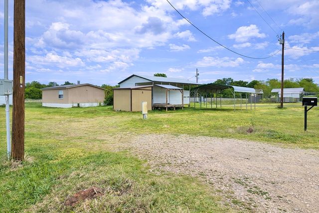 395 Holiday Village Drive, Quitman, TX 75783