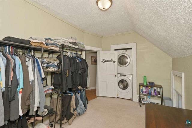 2004 Hughitt Ave, Superior, WI 54880
