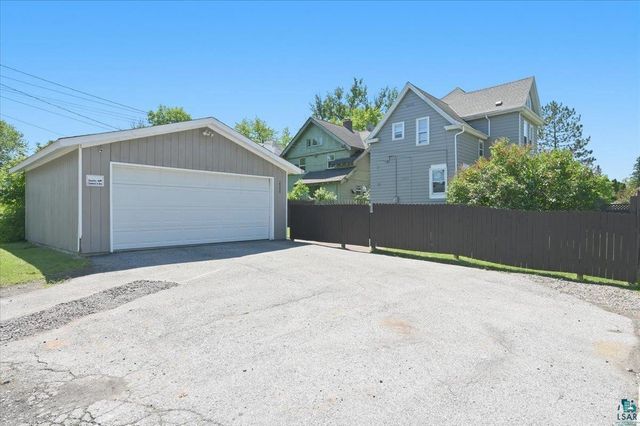 2004 Hughitt Ave, Superior, WI 54880