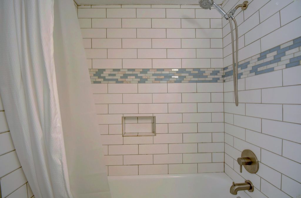 Image 15 of property listing at 4717 Country Club Lane NW A7, Albuquerque, NM 87114