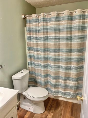 71 Textile Avenue, Lavonia, GA 30553