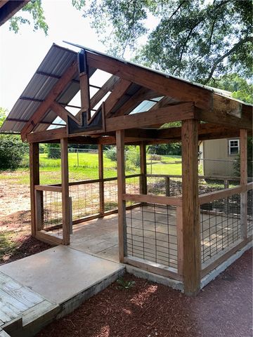 71 Textile Avenue, Lavonia, GA 30553