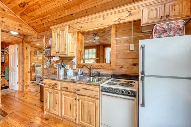746 High Ridge Road, Murphy, NC 28906