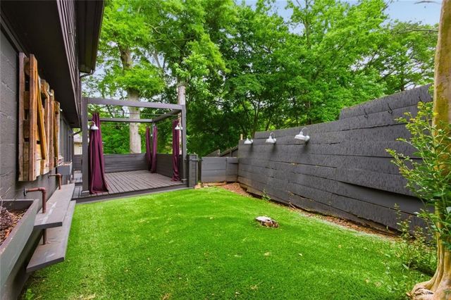 500 Rosemont Drive SE, Atlanta, GA 30317