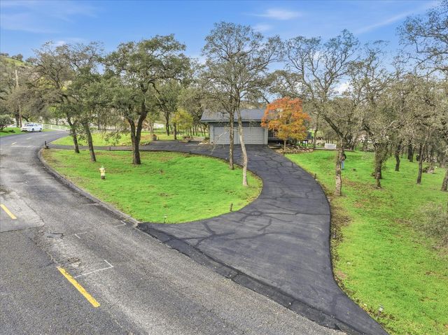 41869 Horseshoe Bend, Coarsegold, CA 93614