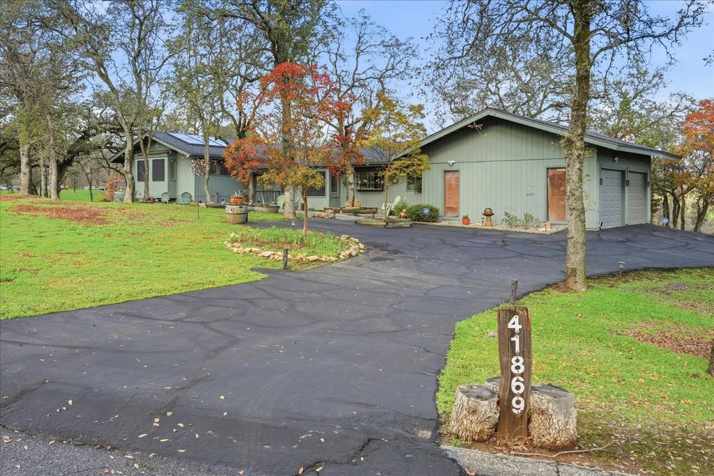 41869 Horseshoe Bend, Coarsegold, CA 93614