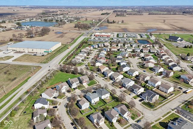 9361 W Dockside Circle, Pendleton, IN 46064