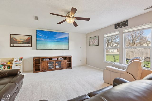 9361 W Dockside Circle, Pendleton, IN 46064