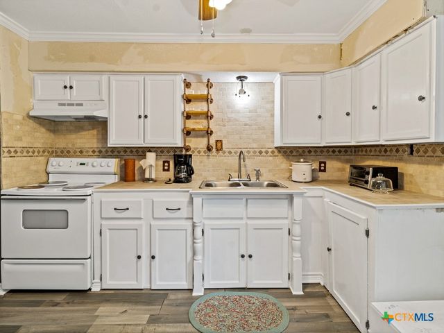 750 N US HIGHWAY 287, Palestine, TX 75803
