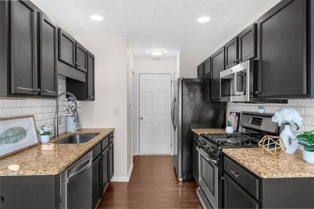 159 Oak Grove Place, Acworth, GA 30102