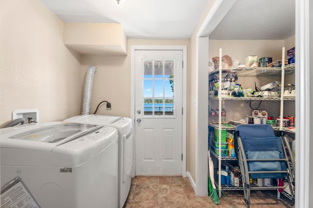 24612 S 638 Road, Grove, OK 74344