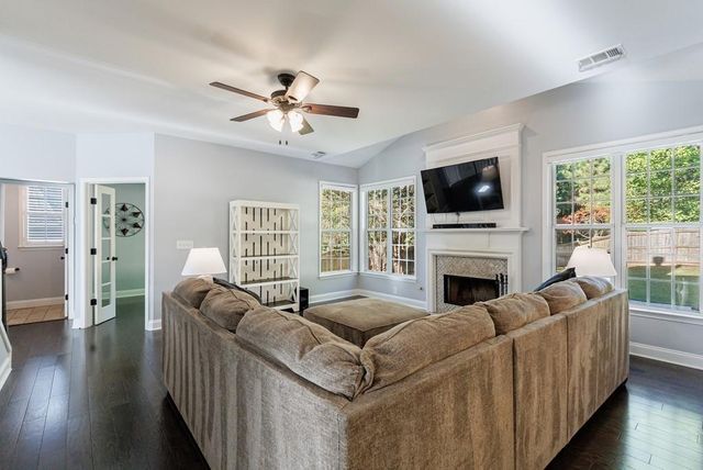 505 Keeneland Avenue, Woodstock, GA 30189