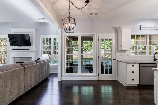 505 Keeneland Avenue, Woodstock, GA 30189