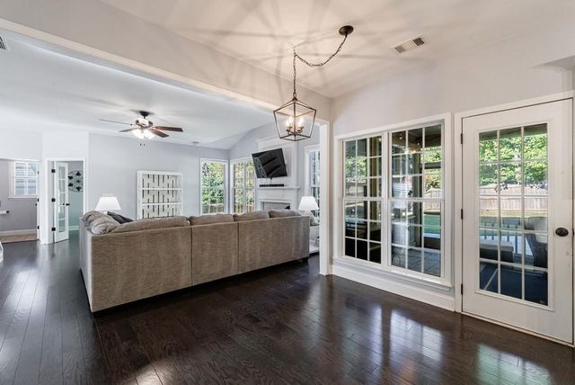 505 Keeneland Avenue, Woodstock, GA 30189