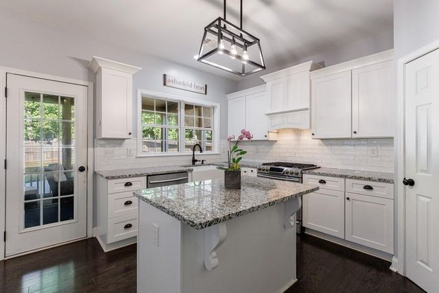 505 Keeneland Avenue, Woodstock, GA 30189