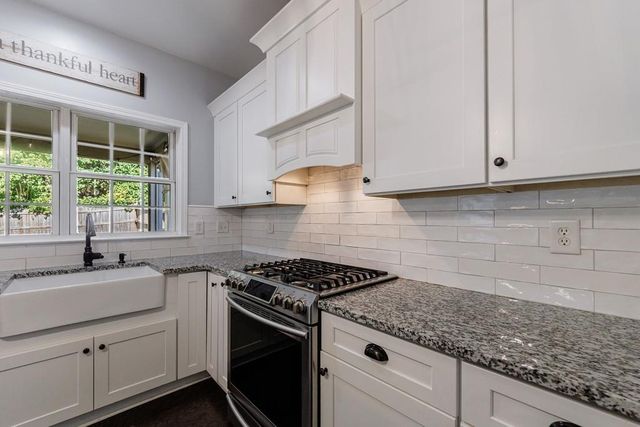 505 Keeneland Avenue, Woodstock, GA 30189