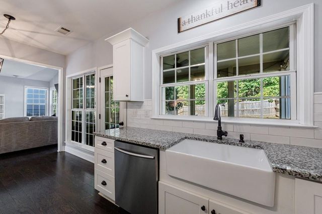 505 Keeneland Avenue, Woodstock, GA 30189