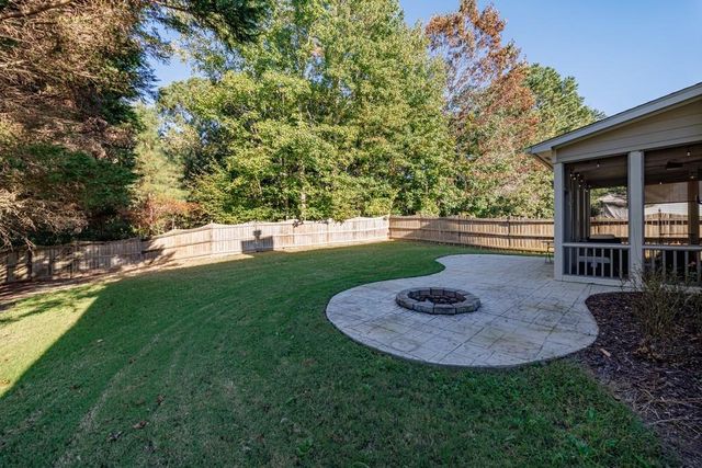 505 Keeneland Avenue, Woodstock, GA 30189