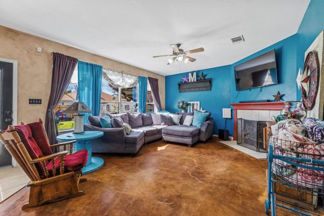 1114 Calistoga DR, Leander, TX 78641