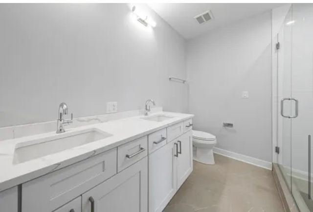 4637 N Ashland Avenue 401, Chicago, IL 60640