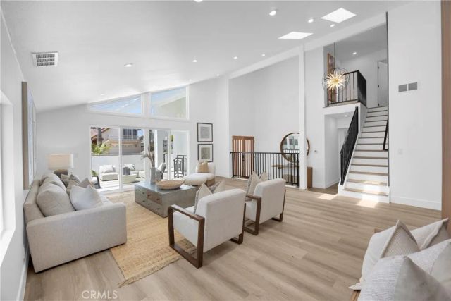 4232 Pierson Drive, Huntington Beach, CA 92649