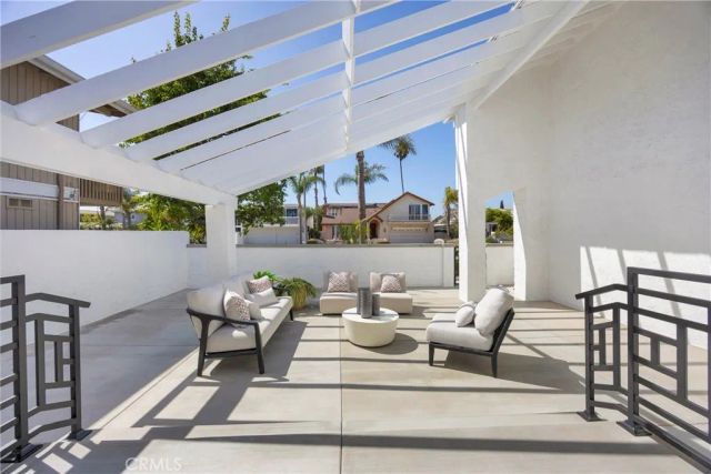 4232 Pierson Drive, Huntington Beach, CA 92649