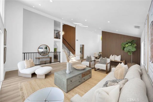 4232 Pierson Drive, Huntington Beach, CA 92649