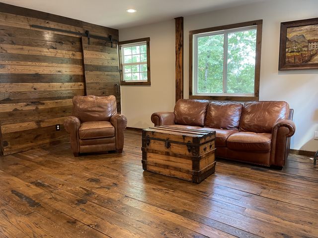 1030 Johnson Hollow Rd, Mc Ewen, TN 37101