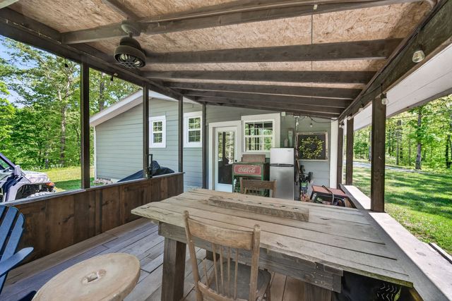 1030 Johnson Hollow Rd, Mc Ewen, TN 37101