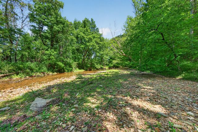 1030 Johnson Hollow Rd, Mc Ewen, TN 37101