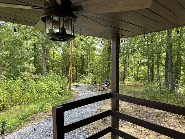 1030 Johnson Hollow Rd, Mc Ewen, TN 37101