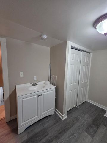 14220 Ranch ROAD, Brookfield, WI 53005