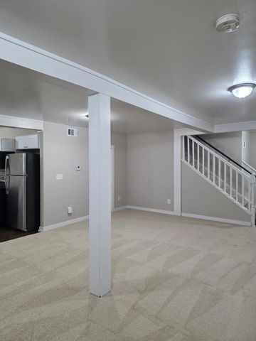 14220 Ranch ROAD, Brookfield, WI 53005