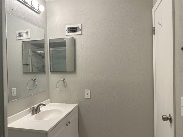 1437 57TH STREET W 1437, Bradenton, FL 34209