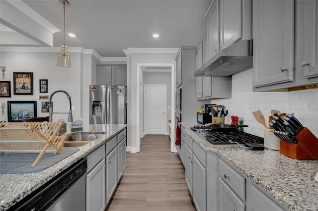 7129 Birch View Court, Flowery Branch, GA 30542