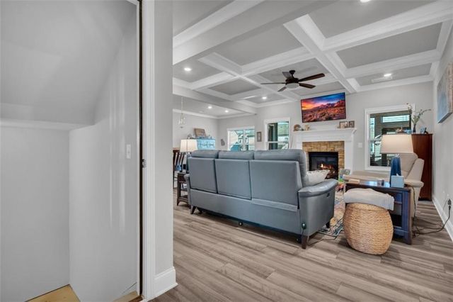 7129 Birch View Court, Flowery Branch, GA 30542
