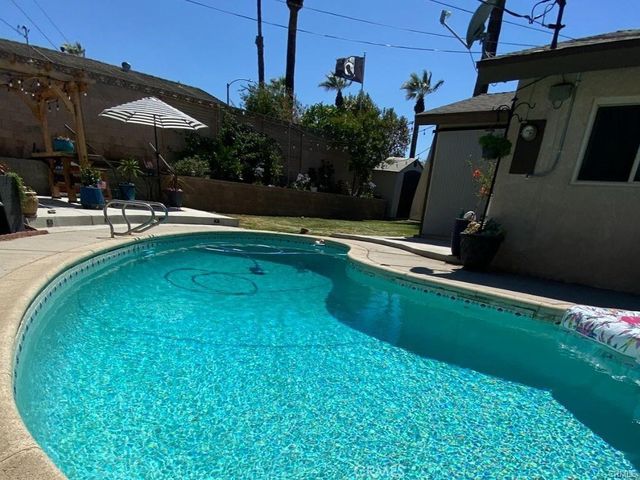102 E Crestview, Corona, CA 92879