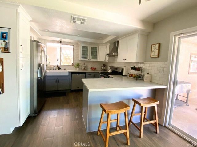 102 E Crestview, Corona, CA 92879