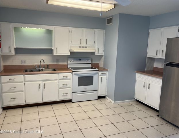 331 S Brevard Ave Avenue B, Cocoa Beach, FL 32931