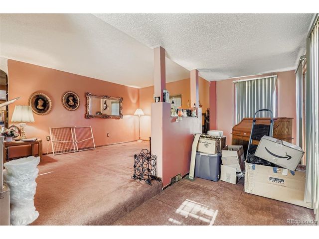 657 Meade St, Denver, CO 80204