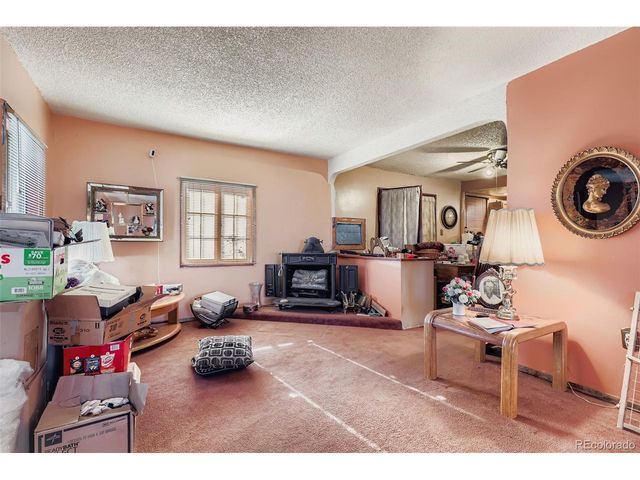 657 Meade St, Denver, CO 80204