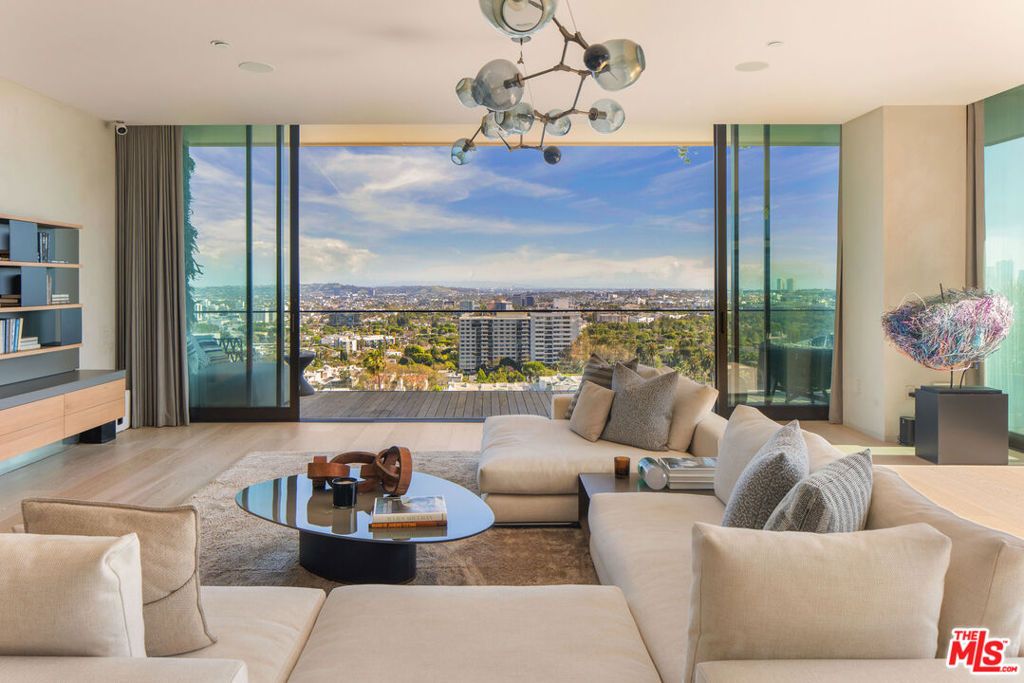 9040 W Sunset Boulevard 905, West Hollywood, CA 90069 — photo 2